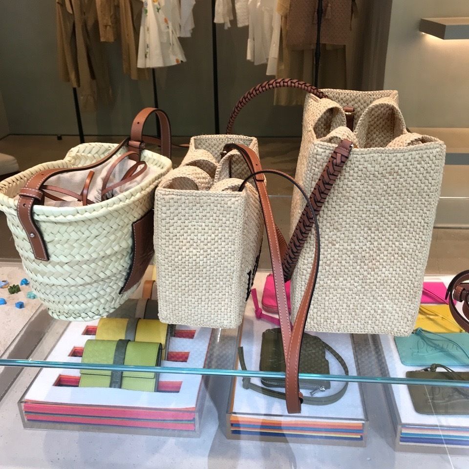 Ibiza 限定生産【LOEWE】ドローストリング バケットバッグ☆3色