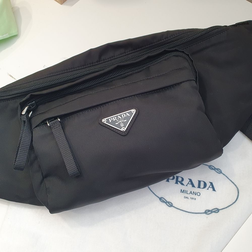 セール】プラダ☆ナイロン バムバッグ ウエストポーチ☆2VL005 (PRADA