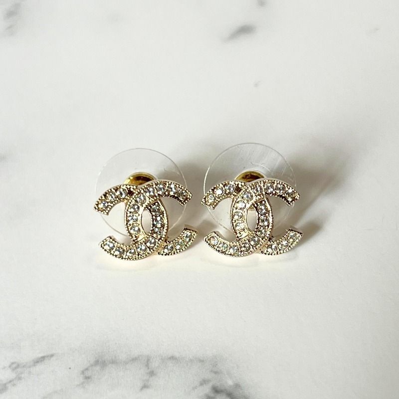 定番☆CHANEL シャネル CCロゴ ピアス クリスタル メンズにも (CHANEL