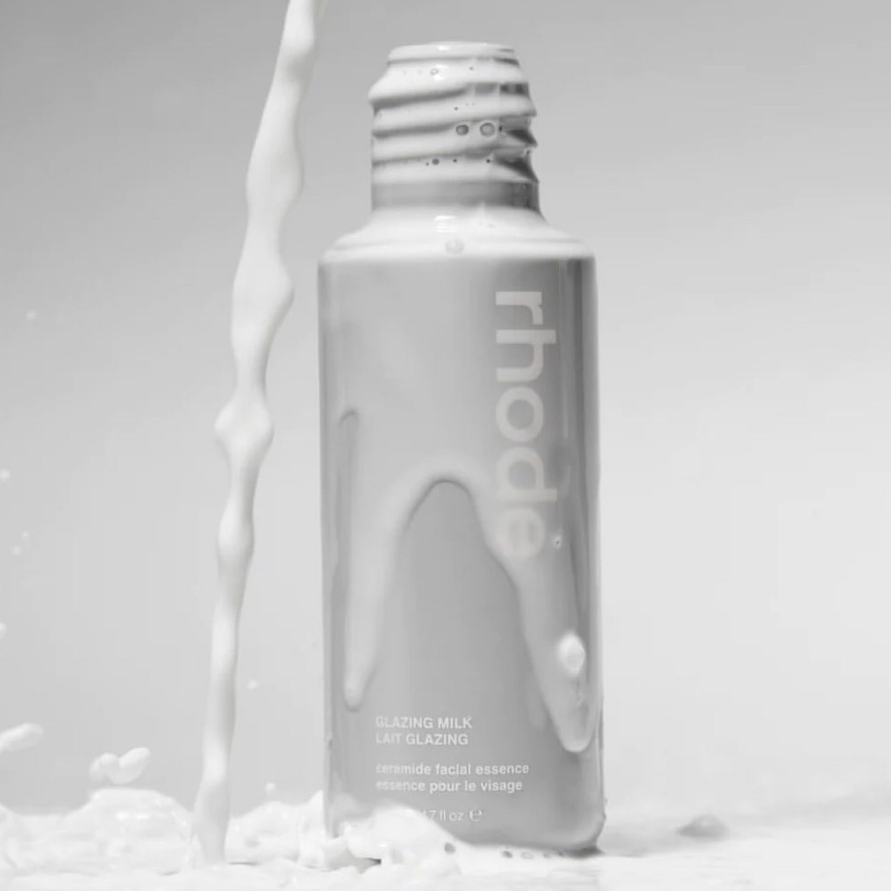 ヘイリー・ビーバー独自ブランド ”rhode” グレイジング ミルク (rhode