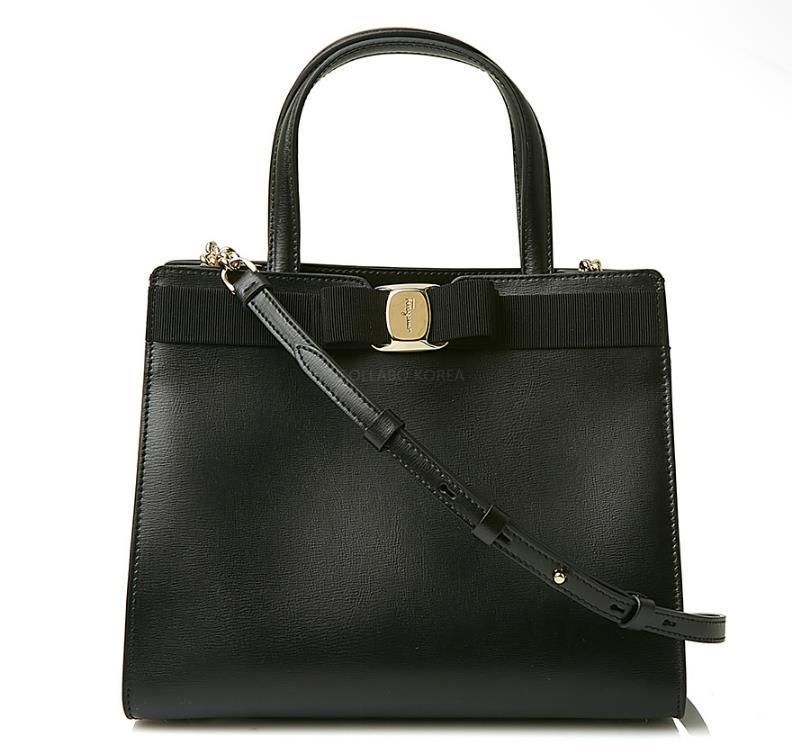 ☆送料関税込☆FERRAGAMO ヴァラ・リボン VARA トートバッグ