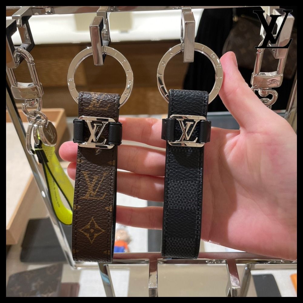 シンプルでかっこいい♪】Louis Vuitton☆ドラゴンヌ チャーム (Louis