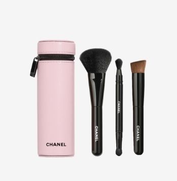 Chanel】☆送料・関税込☆エッセンシャル・ブラシ・セット (CHANEL