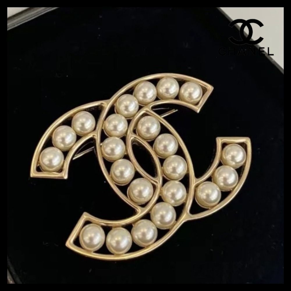 大人可愛い♪使い道抜群！】CHANEL ☆ パール ブローチ (CHANEL