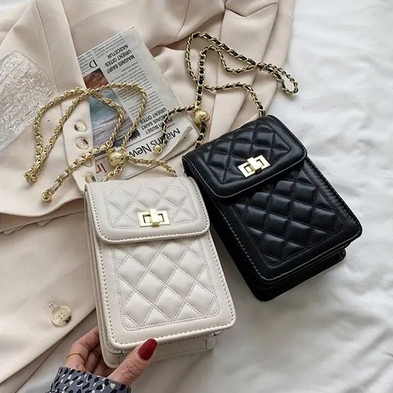 □韓国□ キルティング 斜めがけ ミニバッグ ゴールドチェーン