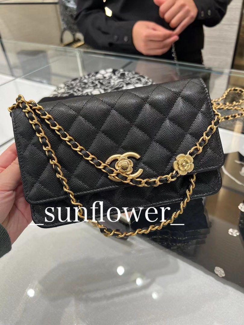 シャネル 23K カメリア チェーンウォレット ブラック (CHANEL