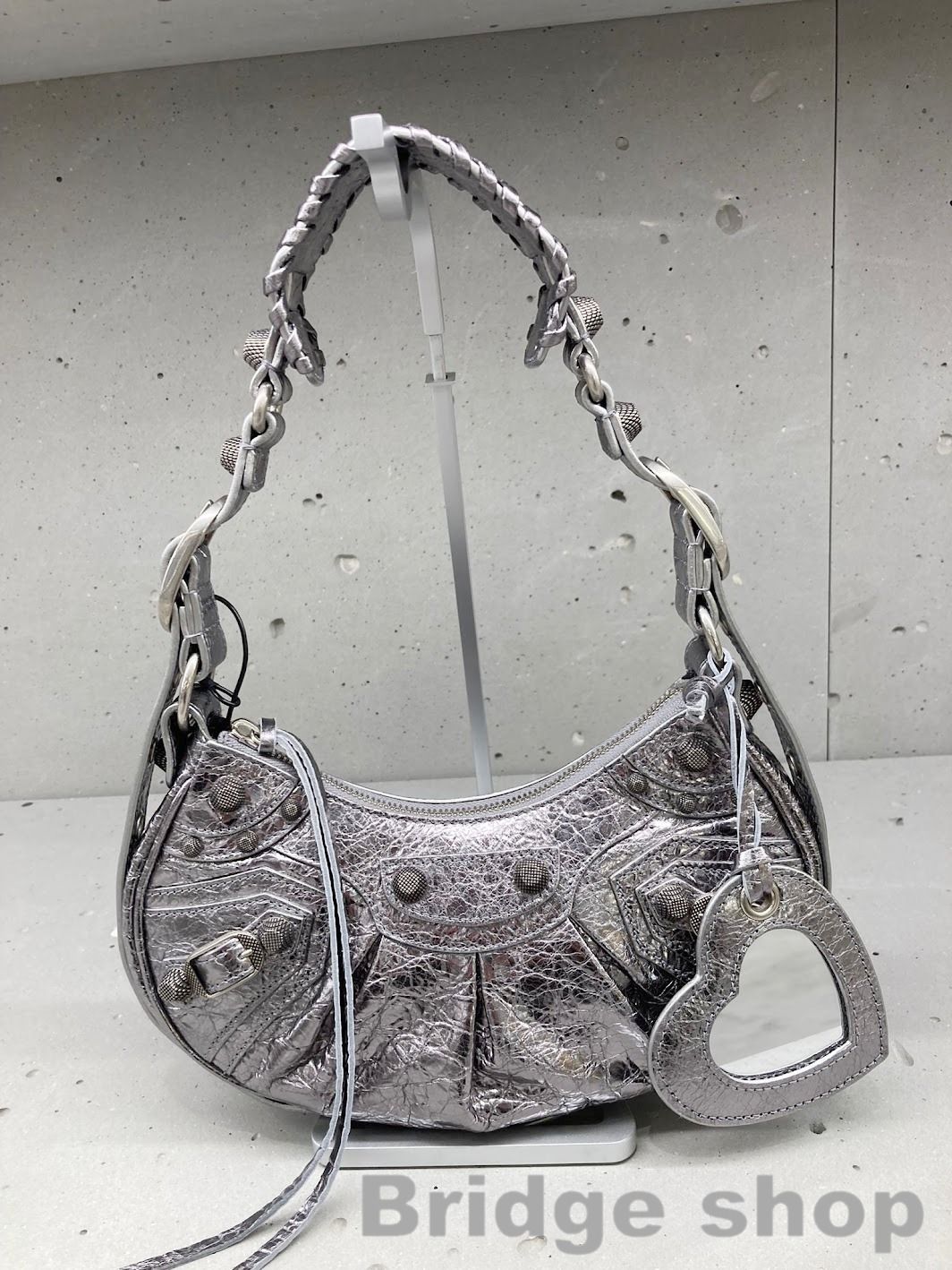 直営店*BALENCIAGA* LE CAGOLEスモールショルダーバッグシルバー