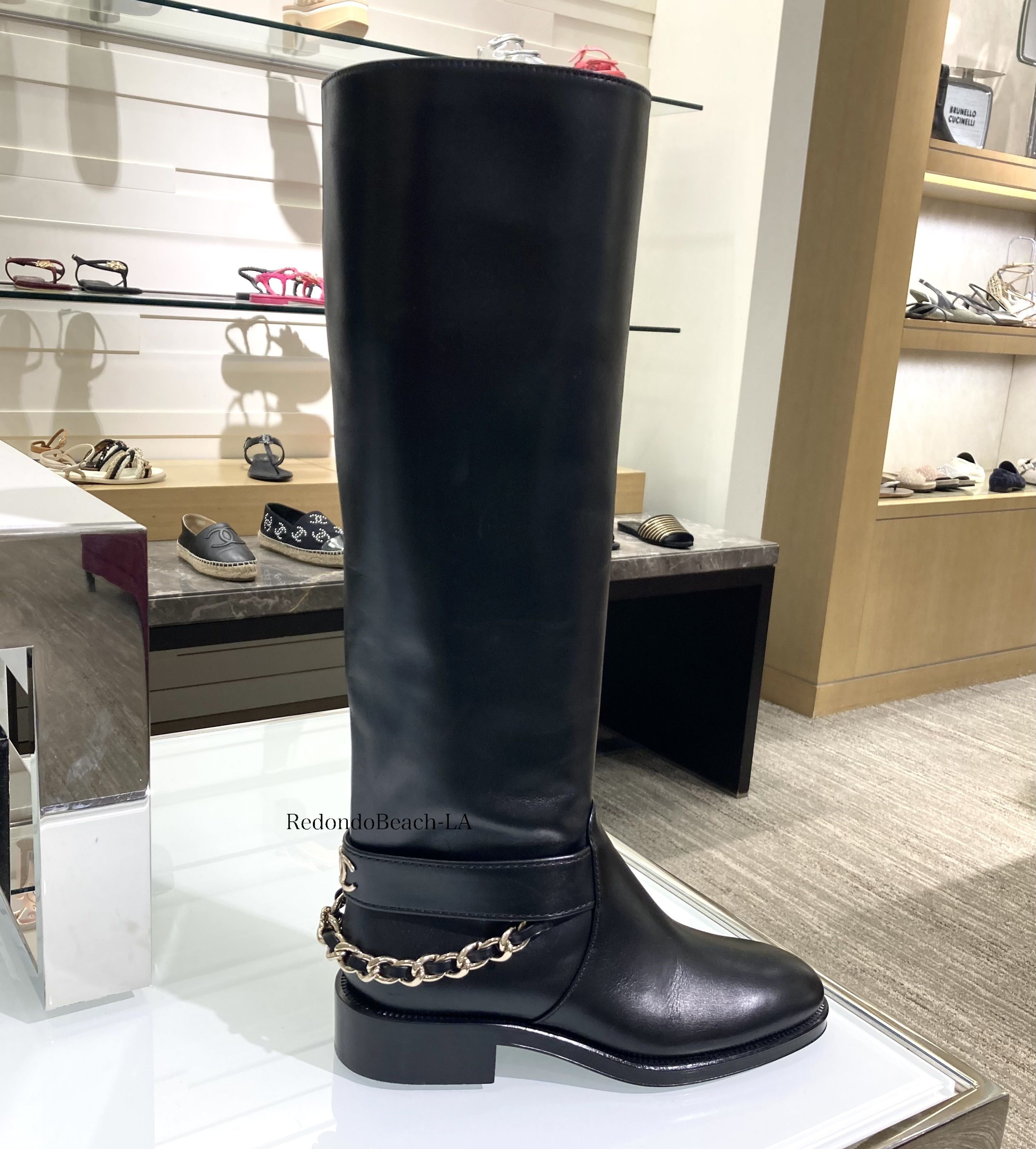 チェーン付きがお洒落】CHANEL☆ロングブーツ☆季節限定 (CHANEL