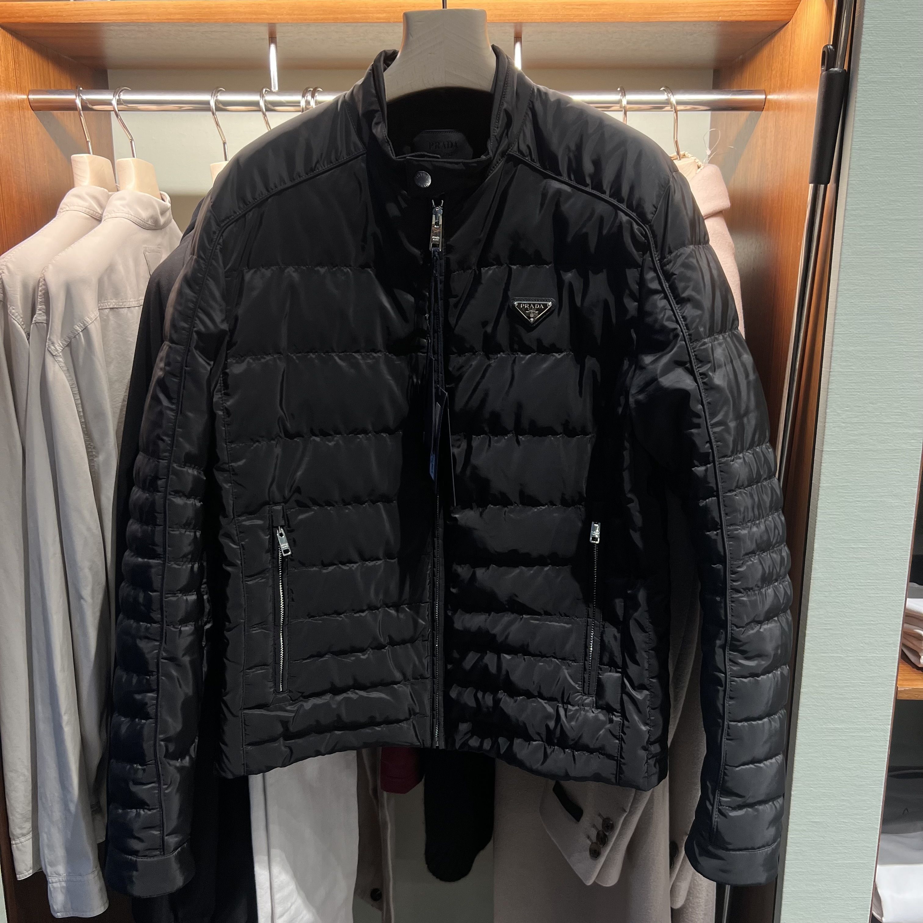PRADA直営店】セール！ライダース ダウンジャケット SGH068 (PRADA