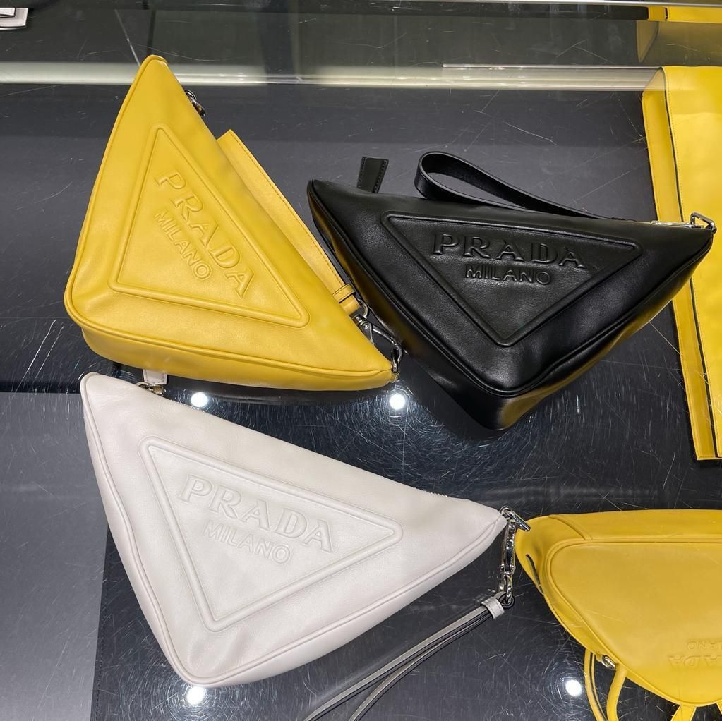 ☆PRADA / プラダ☆トライアングルポーチ (PRADA/クラッチバッグ