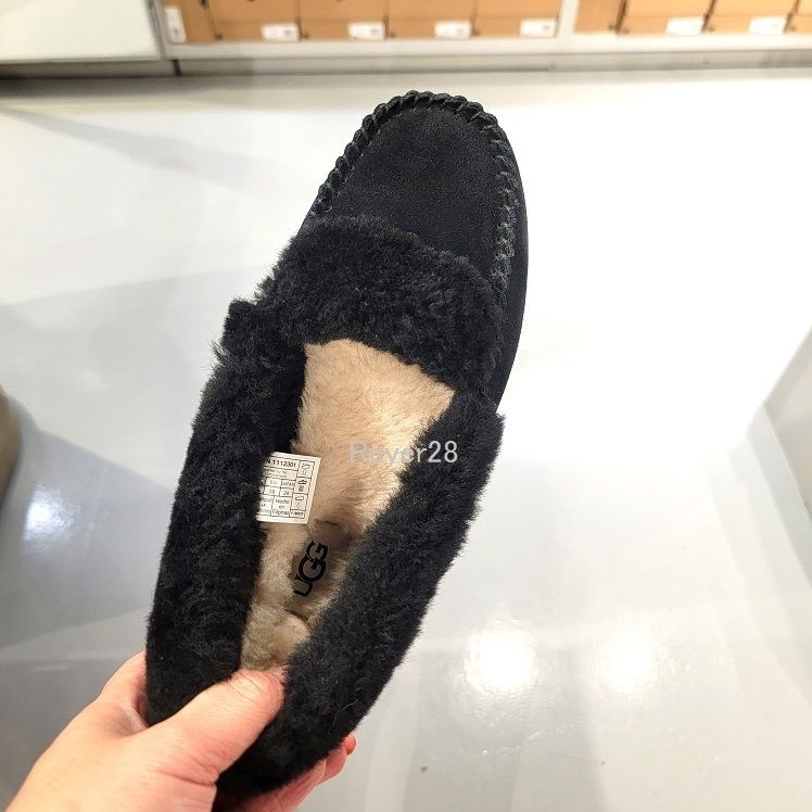 セール【UGG】Dakota ☆ファーモカシン ☆ 海外風♪ 使える1足♪ (UGG