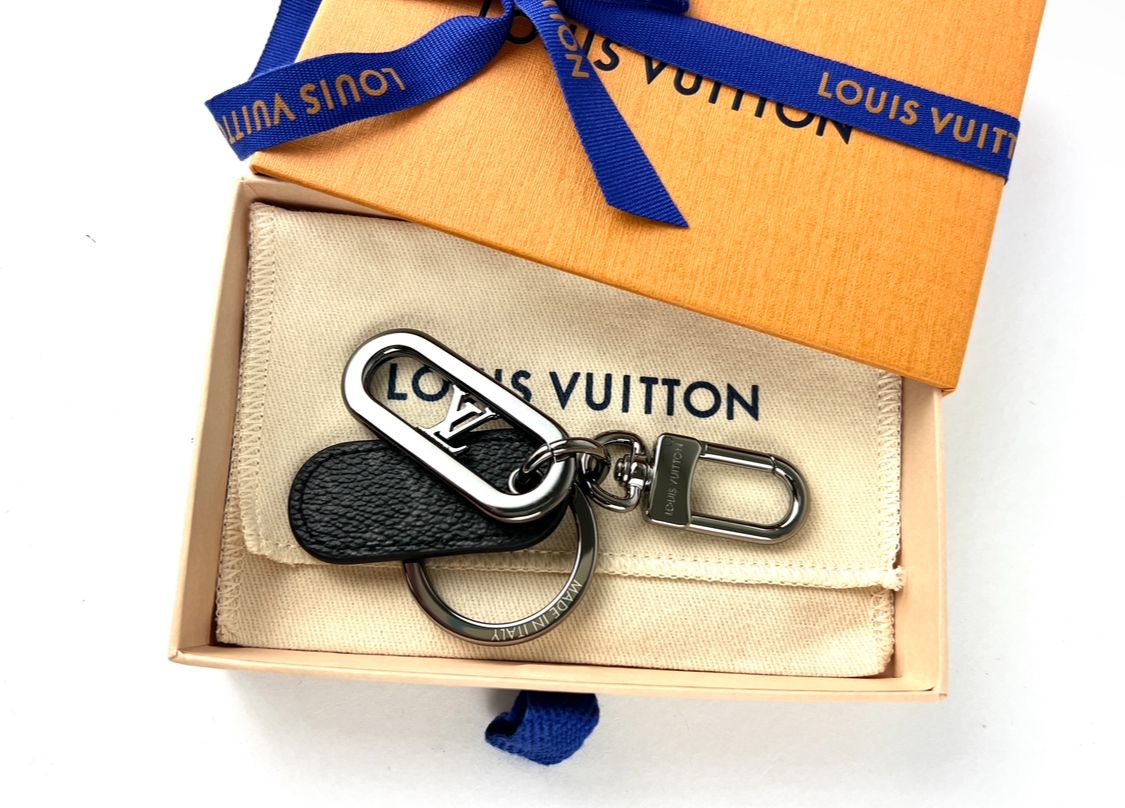 ジャイアン様 ルイヴィトン キーホルダー タイガ メンズ ホルダー付き
