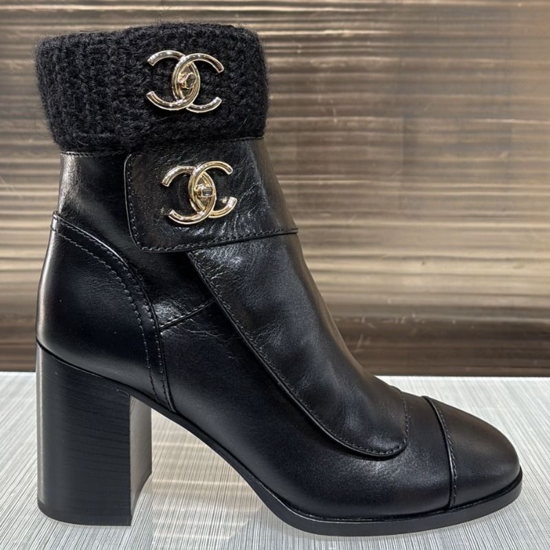 ☆ターンロック☆【CHANEL】履き口ニット ショートブーツ (CHANEL