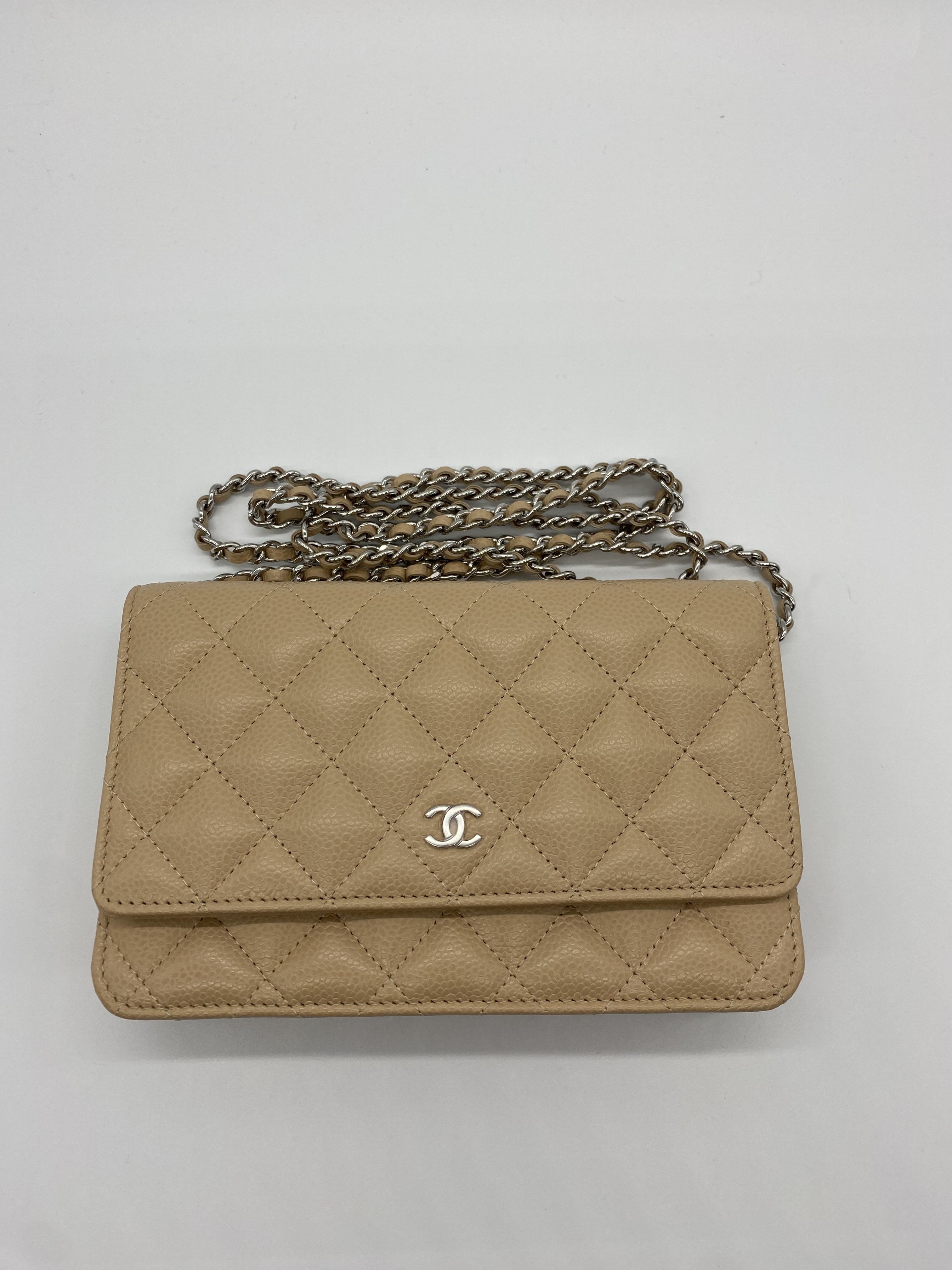 国内発送 CHANEL チェーンウォレット キャビアスキン ベージュ (CHANEL