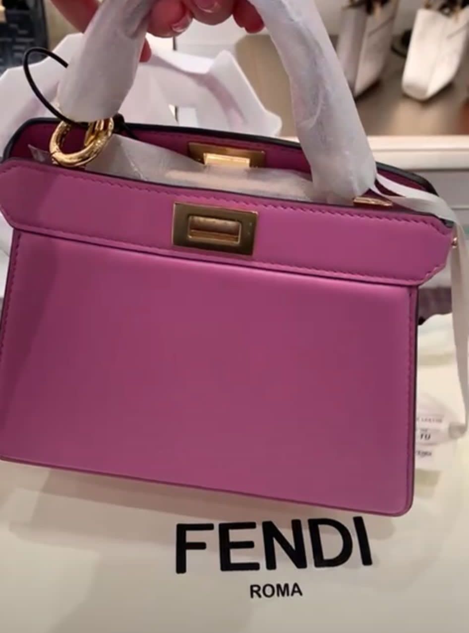 新色【FENDI】ピーカブー ISeeU プチ ピンク バッグ (FENDI