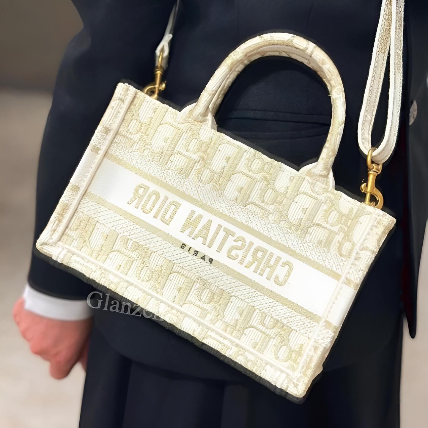 Dior】《BOOK TOTE》オブリーク ストラップ付き ミニトート (Dior