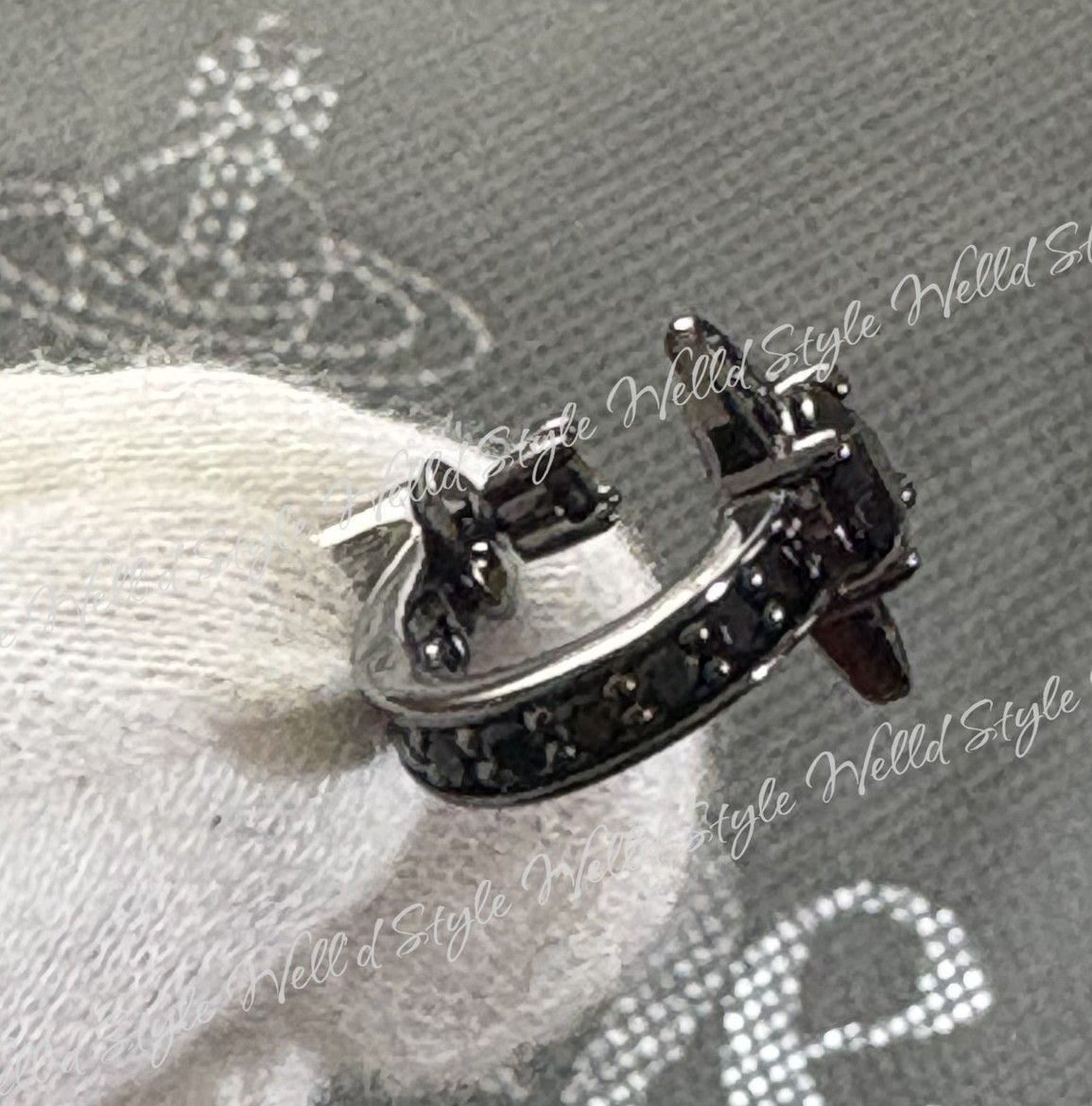 すぐ届く 【Vivienne Westwood】 MAN MAITENA シングルピアス