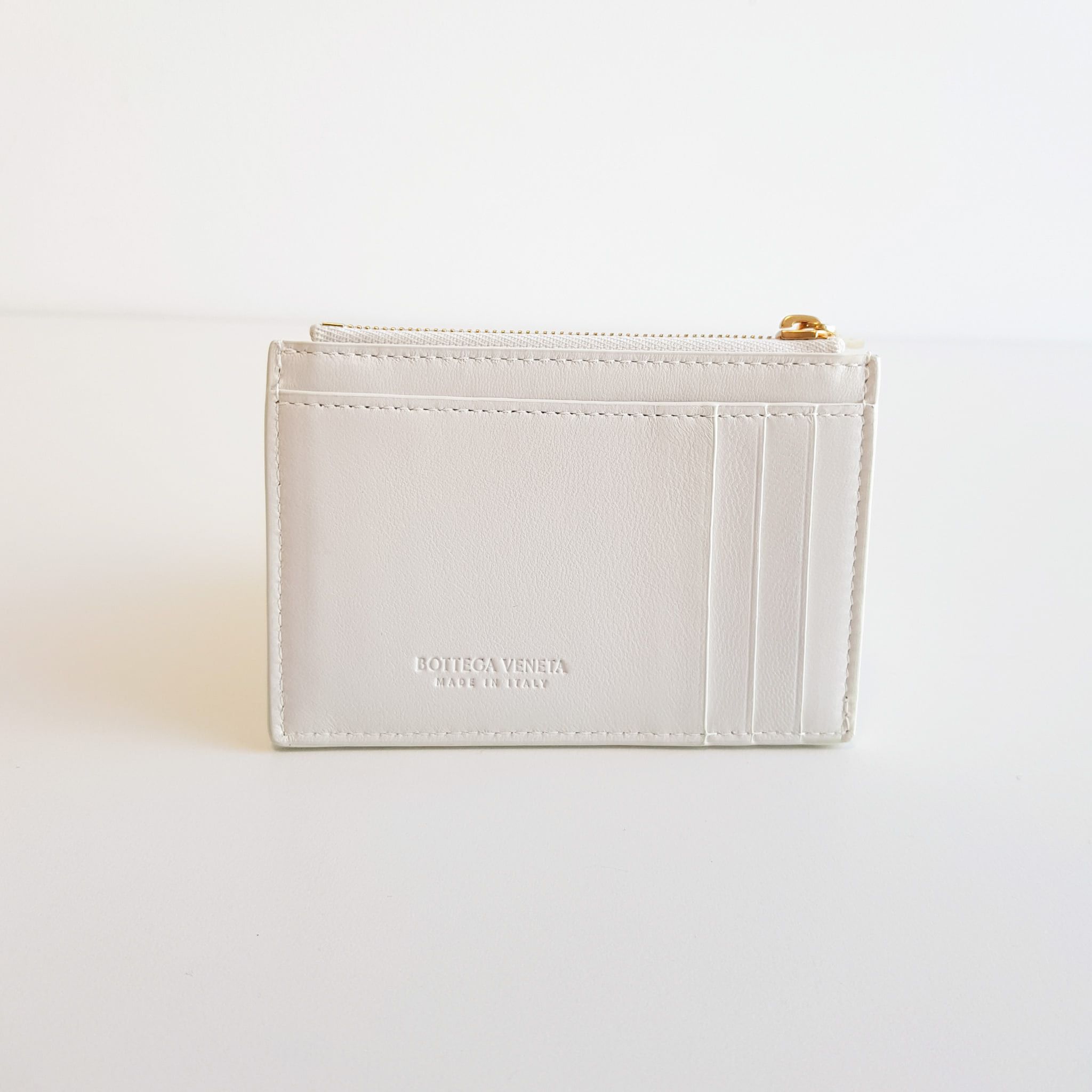 即発】☆BOTTEGA VENETA☆ファスナー付きカードケース CHALK (BOTTEGA