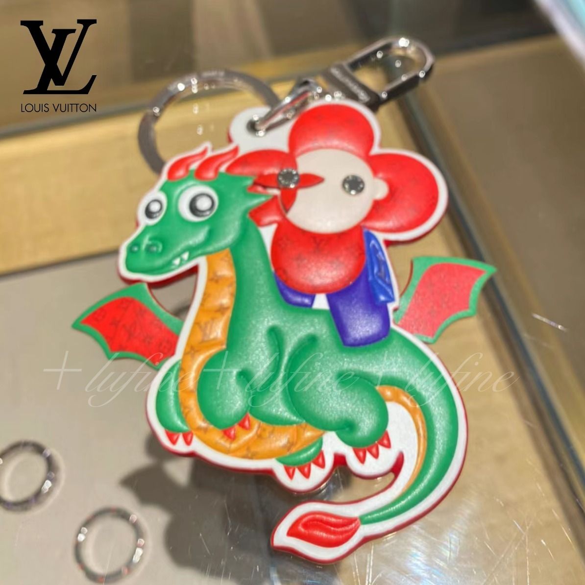 新年限定デザイン♪】ルイヴィトン キーホルダー ドラゴン (Louis