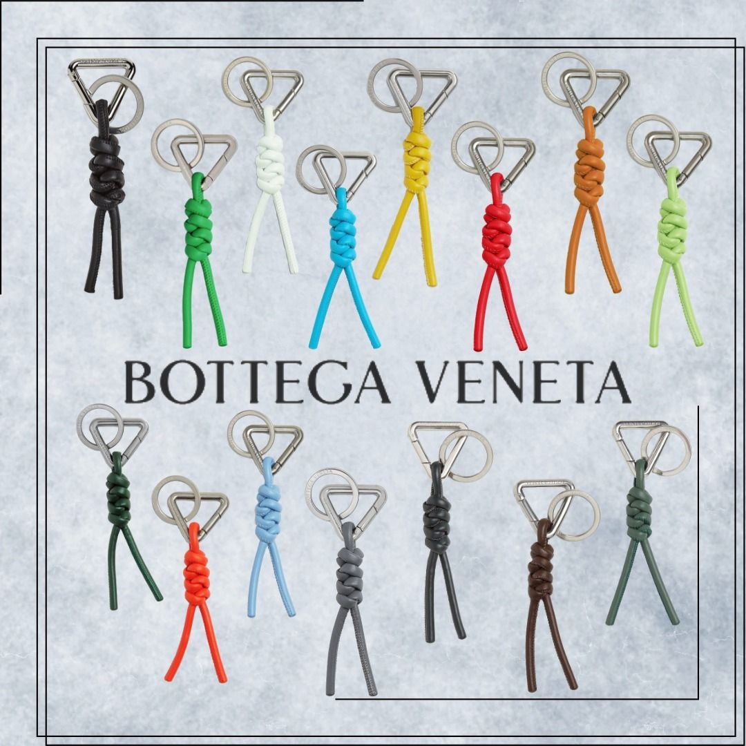 すぐ届く☆【BOTTEGA VENETA】トライアングル キーリング (BOTTEGA