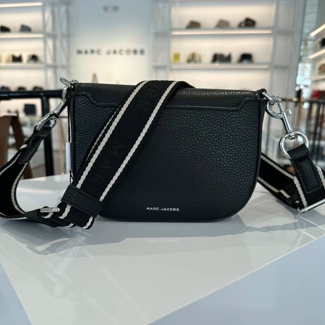 Marc Jacobs ターンロック 取外し可 3WAYショルダークラッチ (MARC