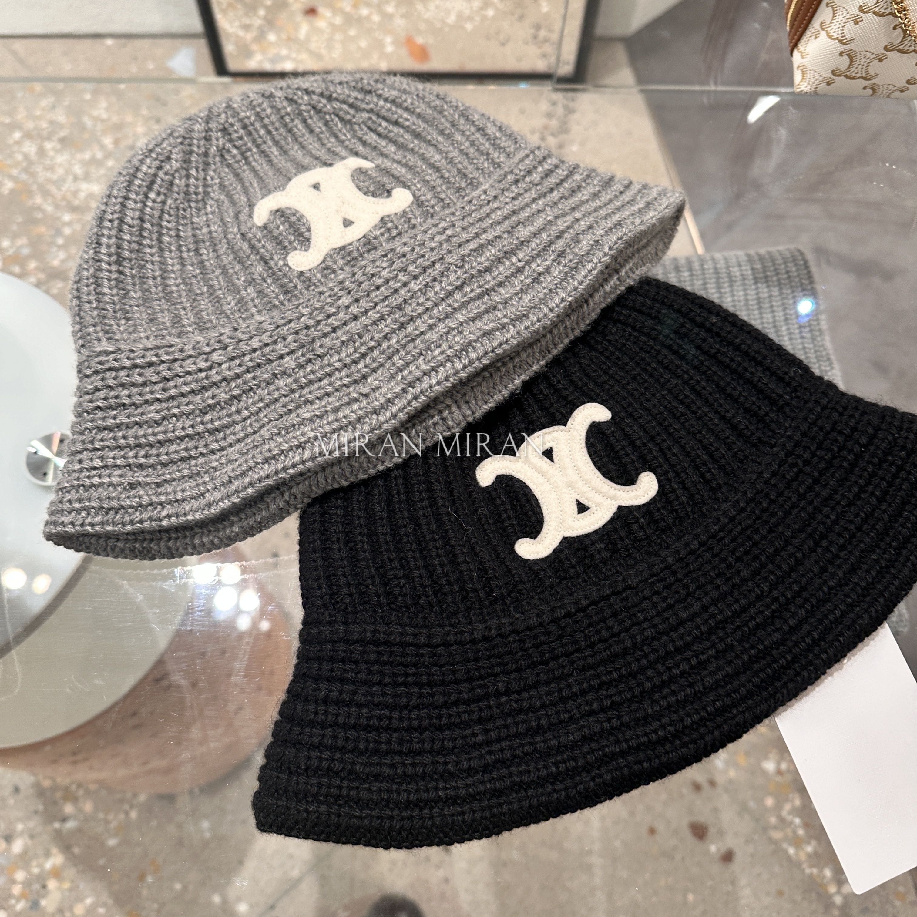 追跡付き発送【CELINE】 クロシェハット / シームレスカシミア (CELINE