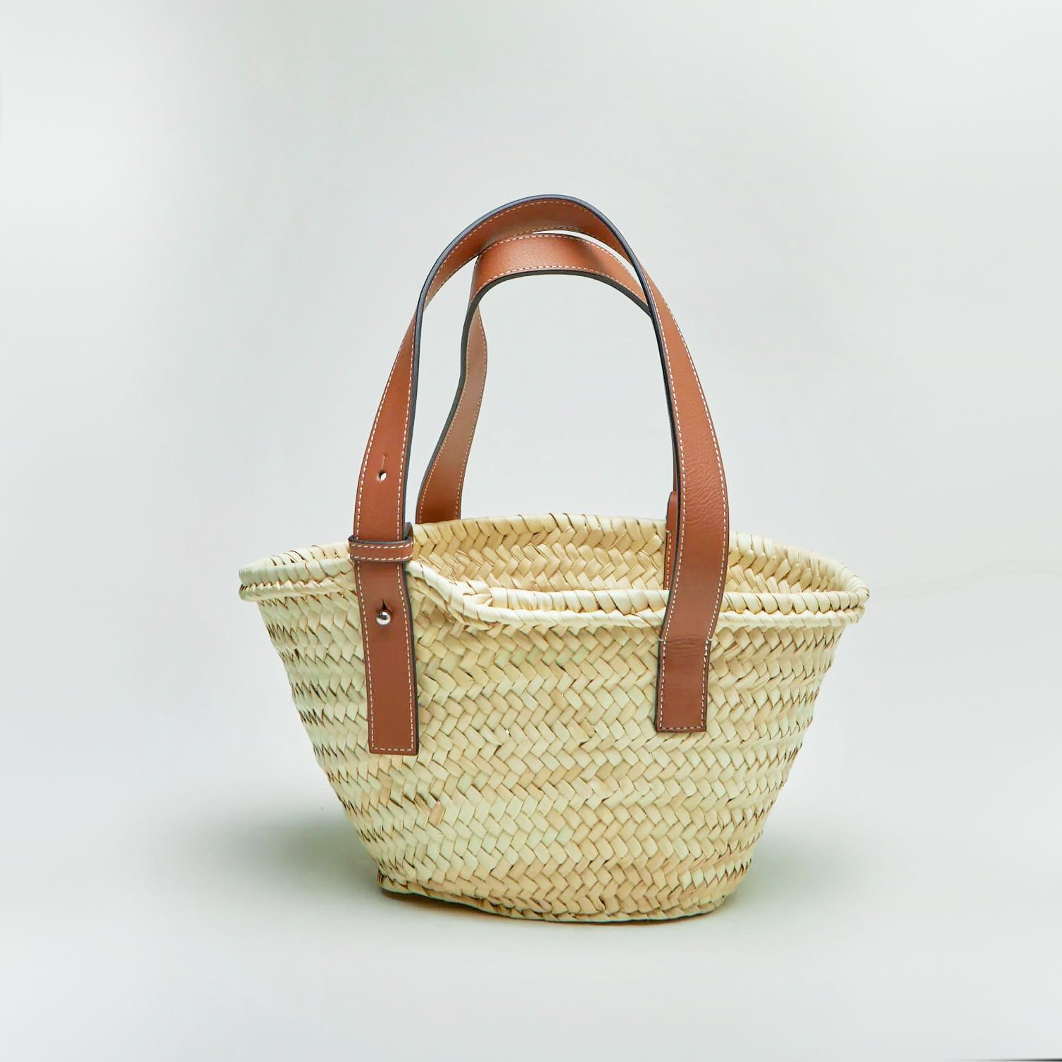 LOEWE】SS24 スモール バスケットバッグ Natural 送料関税込 (LOEWE