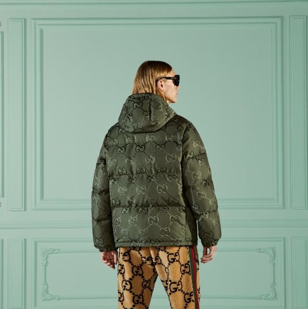 国内発送☆GUCCI】ジャンボGGキャンバス ダウンジャケット (GUCCI