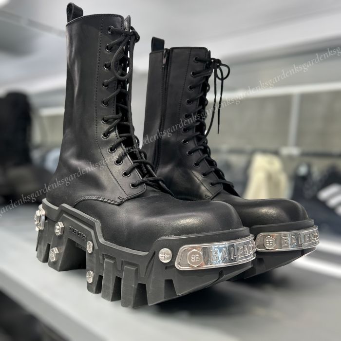 すぐ届く！BALENCIAGA BULLDOZER レースアップブーツ (BALENCIAGA