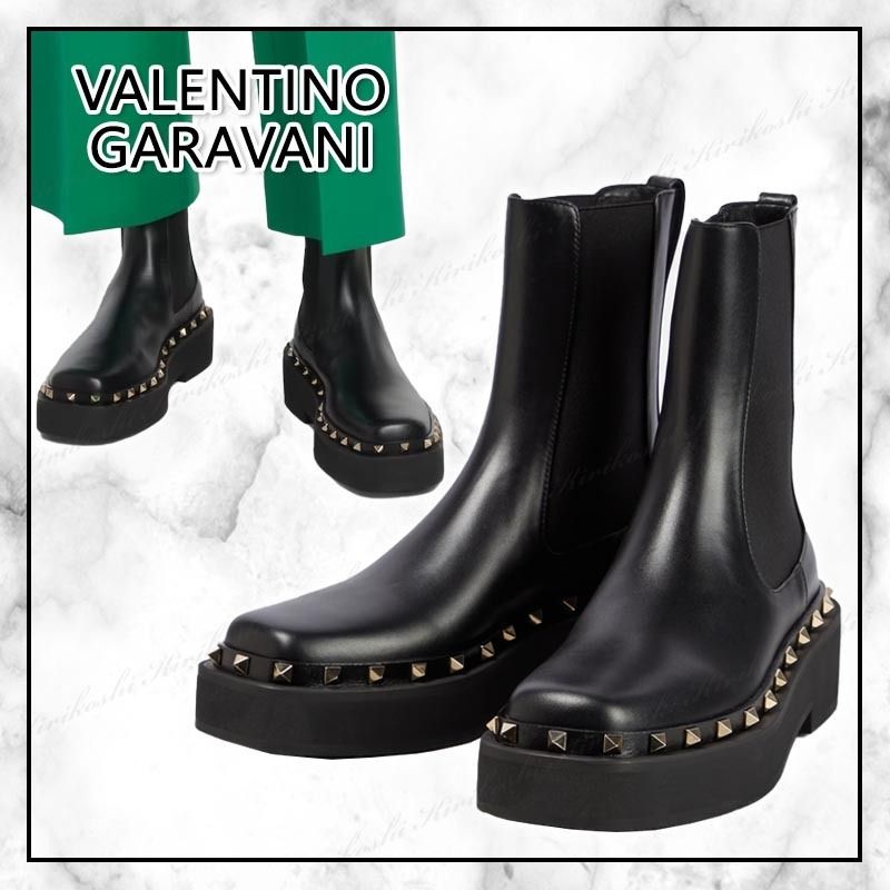 バレンティノ エナメル黒 光沢 ジッパーショートブーツ バレンティノ