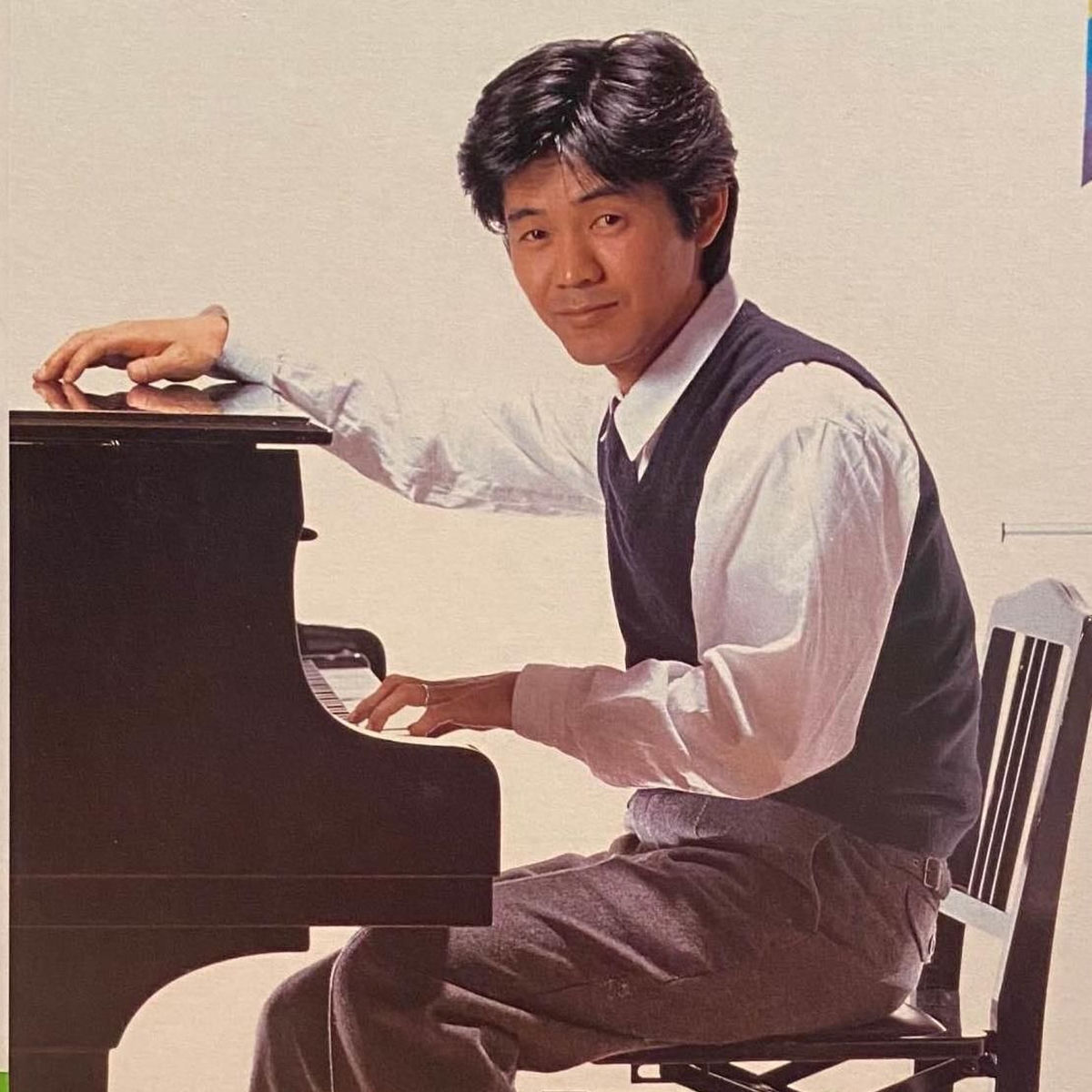 来生たかお: アルバム、曲、コンサート | Deezer