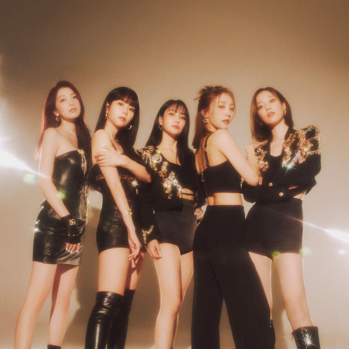 Girl's Day: アルバム、曲、コンサート | Deezer