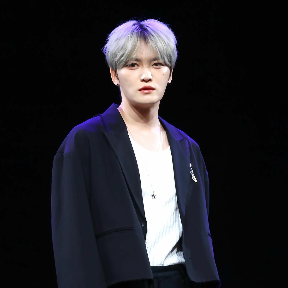 ジェジュン: アルバム、曲、コンサート | Deezer