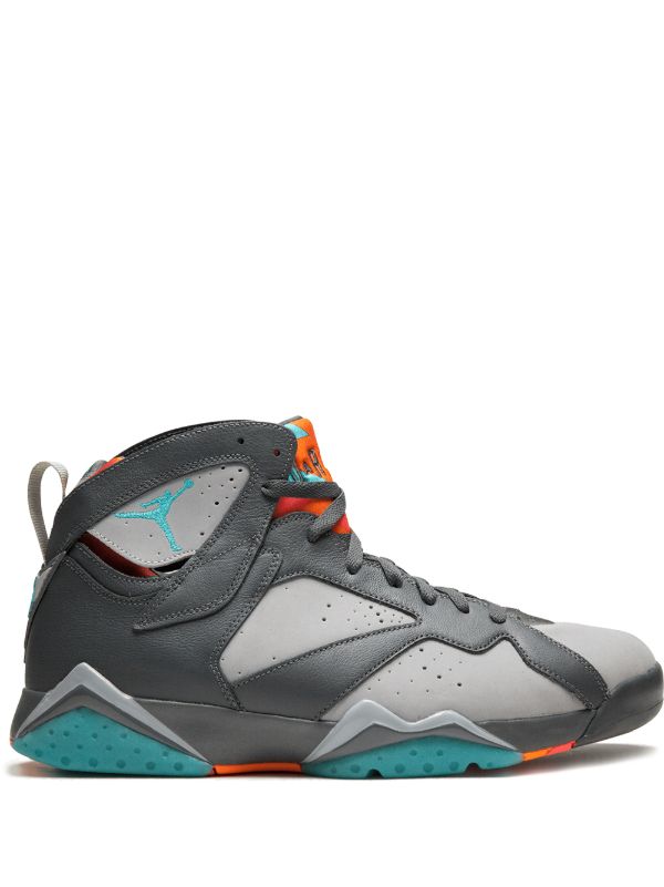 Jordan Air Jordan 7 Retro スニーカー | グレー | FARFETCH JP