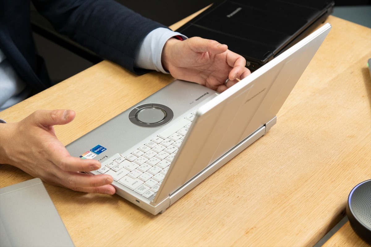 大阪大学教授・安田洋祐氏がレッツノートを使い続ける理由 2ページ目