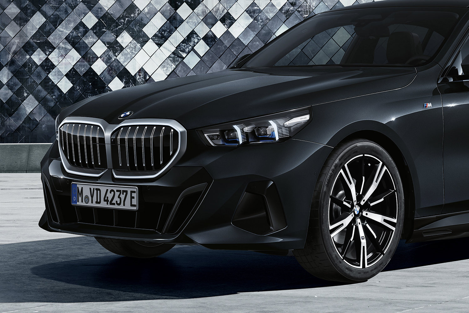 BMW 523d xDrive THE FIRST EDITION」が期間限定で登場！ 人気だった