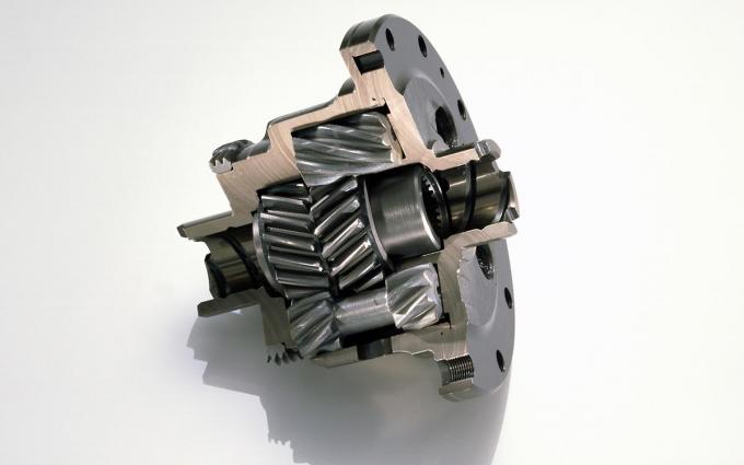 デファレンシャルギヤとは？ 車で重要な「デフ」の役割と仕組みを解説