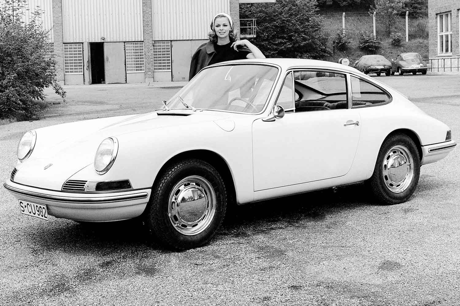 ポルシェ912とは？ 356と911の間を埋めるために急遽ラインアップされた