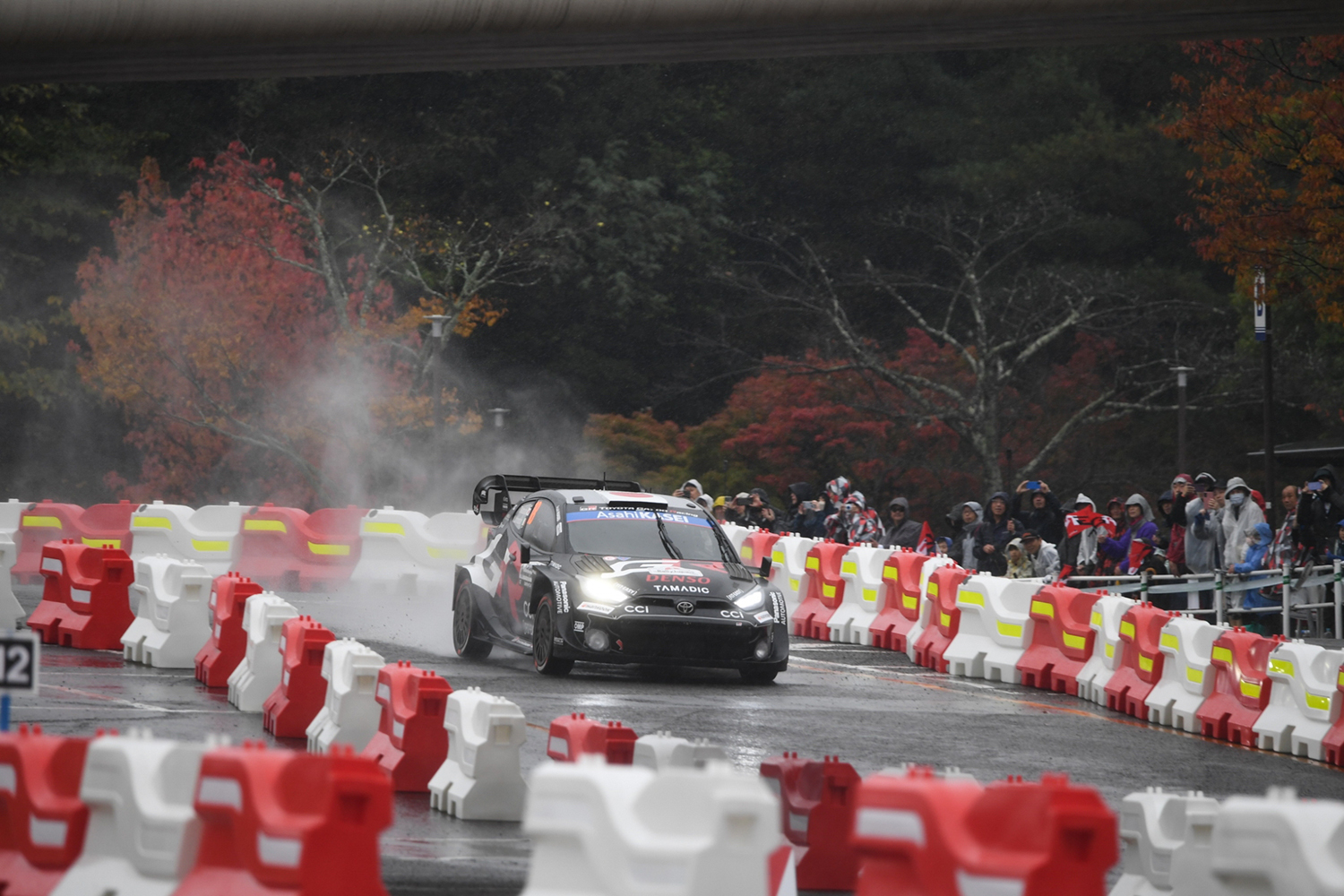 バラエティに富んだステージに加え運営や動員も上々のラリー・ジャパン
