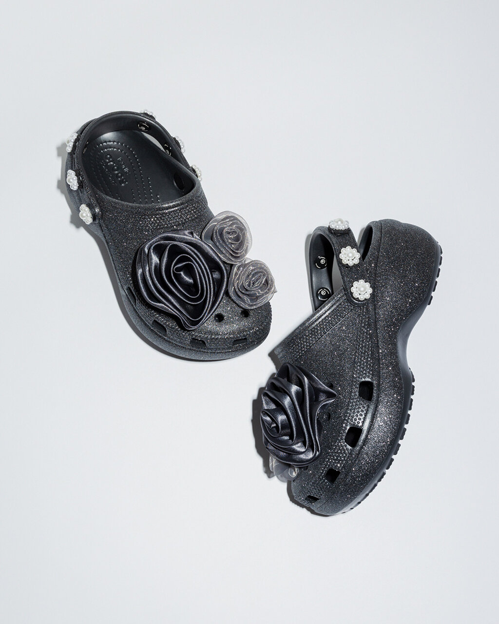 別注】＜crocs＞サンダル｜ Exclusives 最新の別注アイテムをまとめて