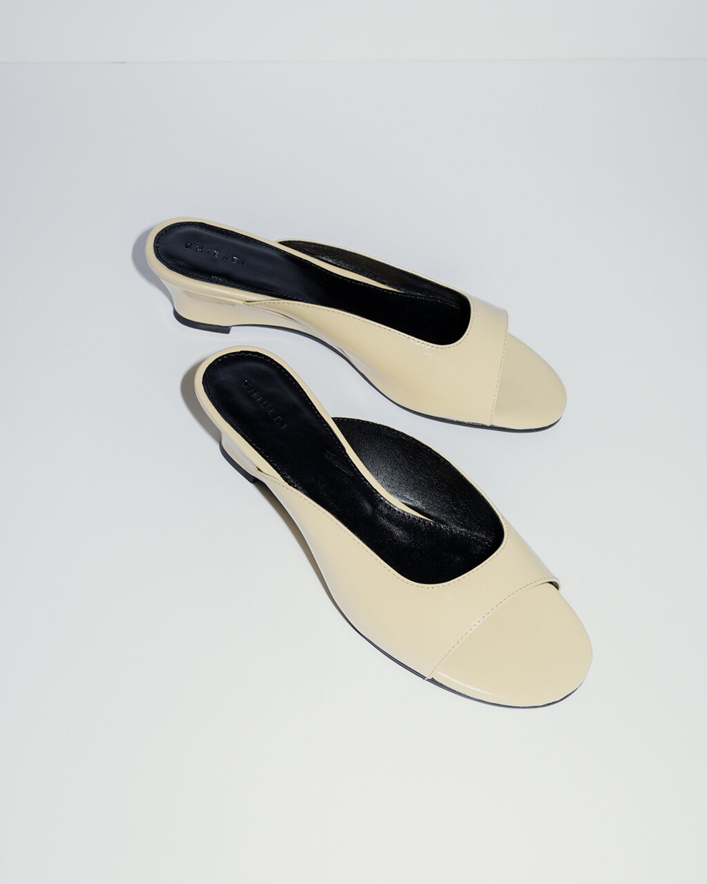 別注】＜CHIELEI＞シューズ｜ Exclusives 最新の別注アイテムをまとめ