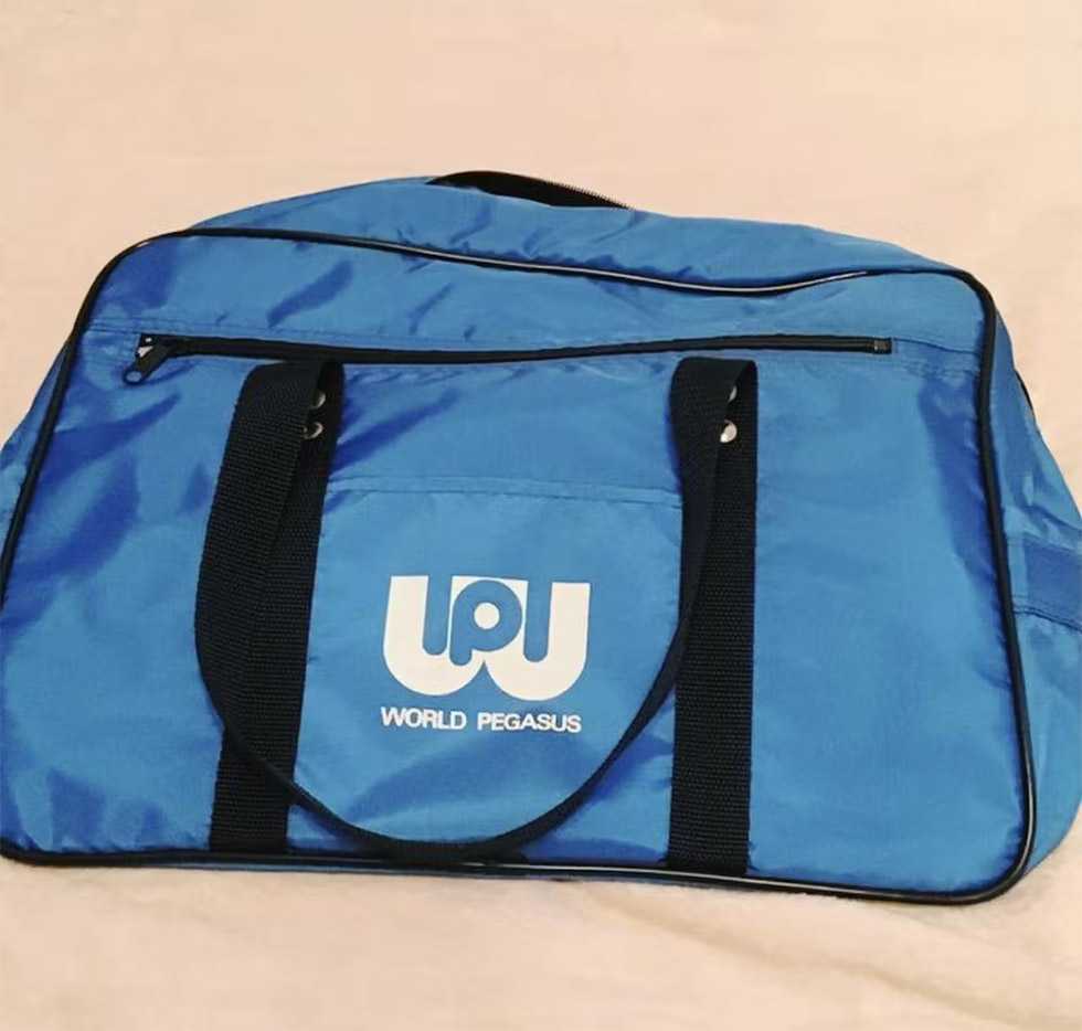 八王子発の学校バッグ｢ワッペ｣争奪戦 平成感のある派手さが今どき