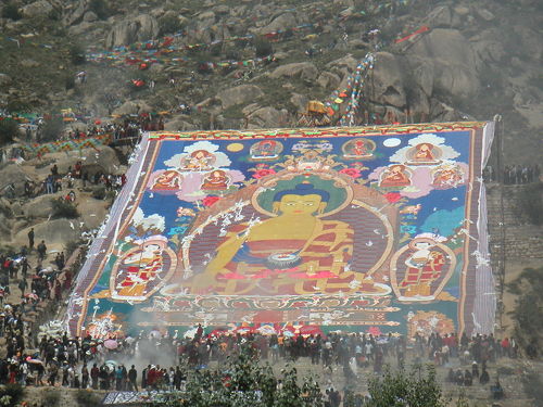 チベットの大タンカをたずねて（4）～ショトン祭・大タンカ開帳