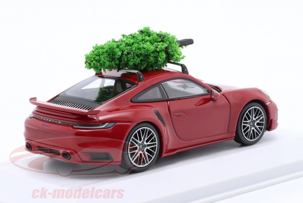 Minichamps 1:43 Porsche 911 (992) Turbo S クリスマス 版 と モミの