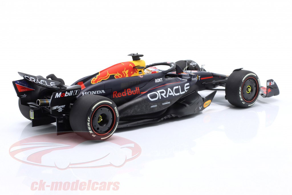Minichamps 1:18 Max Verstappen Red Bull RB20 #1 勝者 バーレーン GP