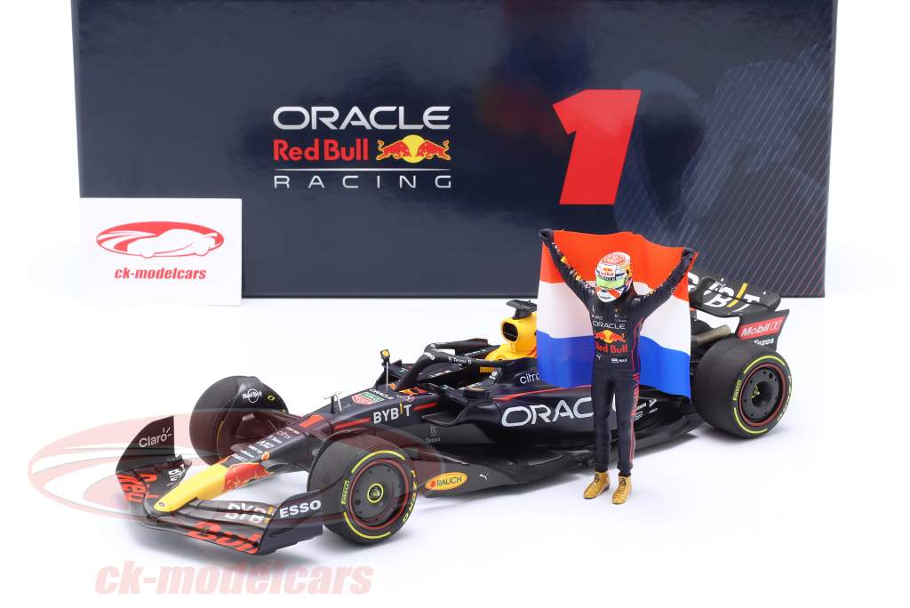 Minichamps 1:18 M. Verstappen Red Bull RB18 #1 勝者 オランダの GP