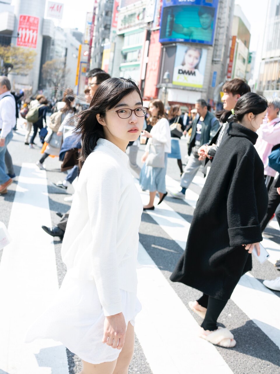 写真家・青山裕企が2018年から撮影を続ける極私的ポートレート作品