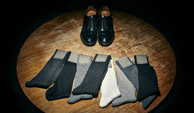 オールデンと相性抜群の「ラコタハウス×グレンクライド」ソックスが