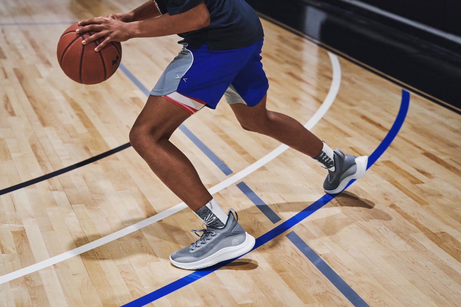 アンダーアーマー「ステフィン・カリーモデル」。次世代の若者へ