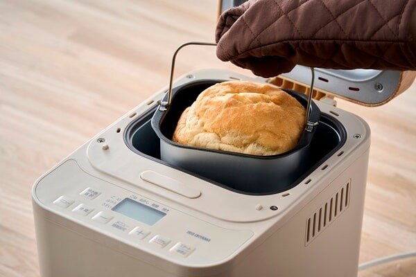 誰でも自宅で簡単！アイリスオーヤマの「ホームベーカリー」をレビュー